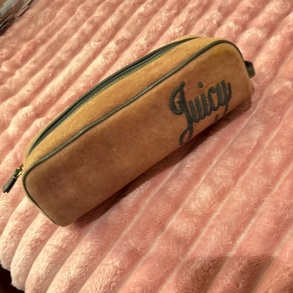 Juicy Couture Makeup Pouch